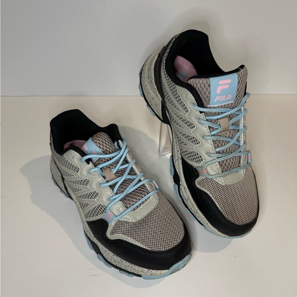Fila Quadrix Women’s 6 Chunky Trail Sneakers Grey Blue Pink